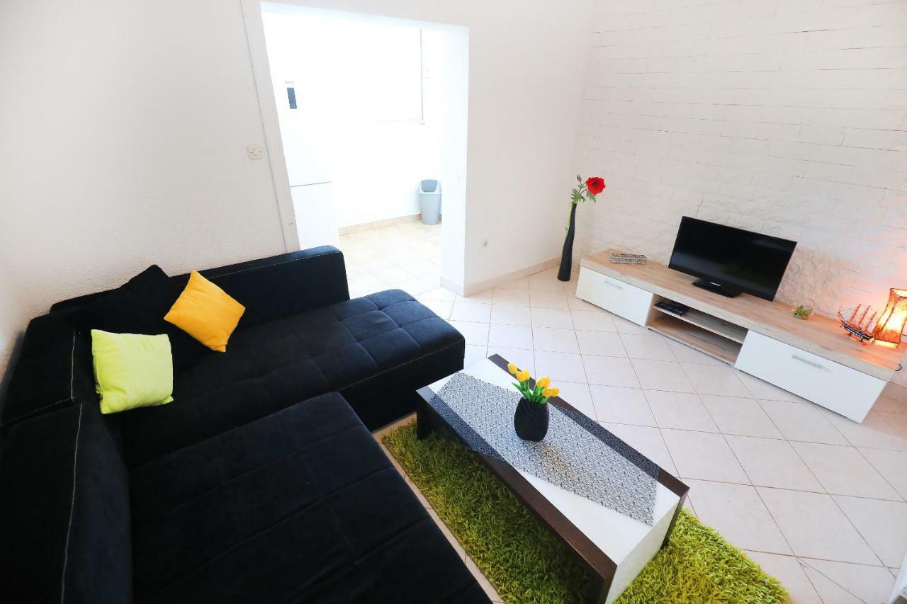 Apartments Savar - Ilo Brbinj ภายนอก รูปภาพ