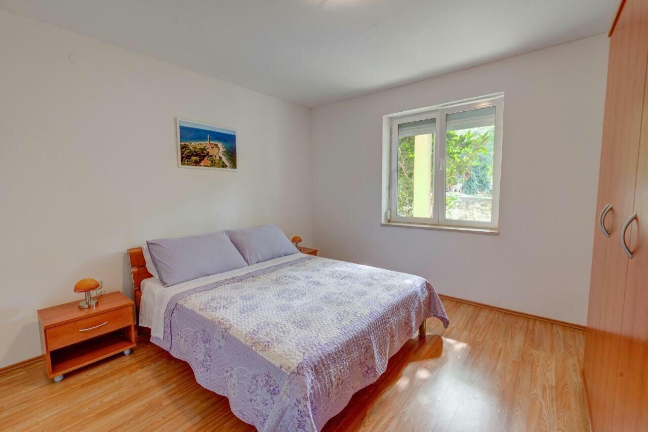Apartments Savar - Ilo Brbinj ภายนอก รูปภาพ